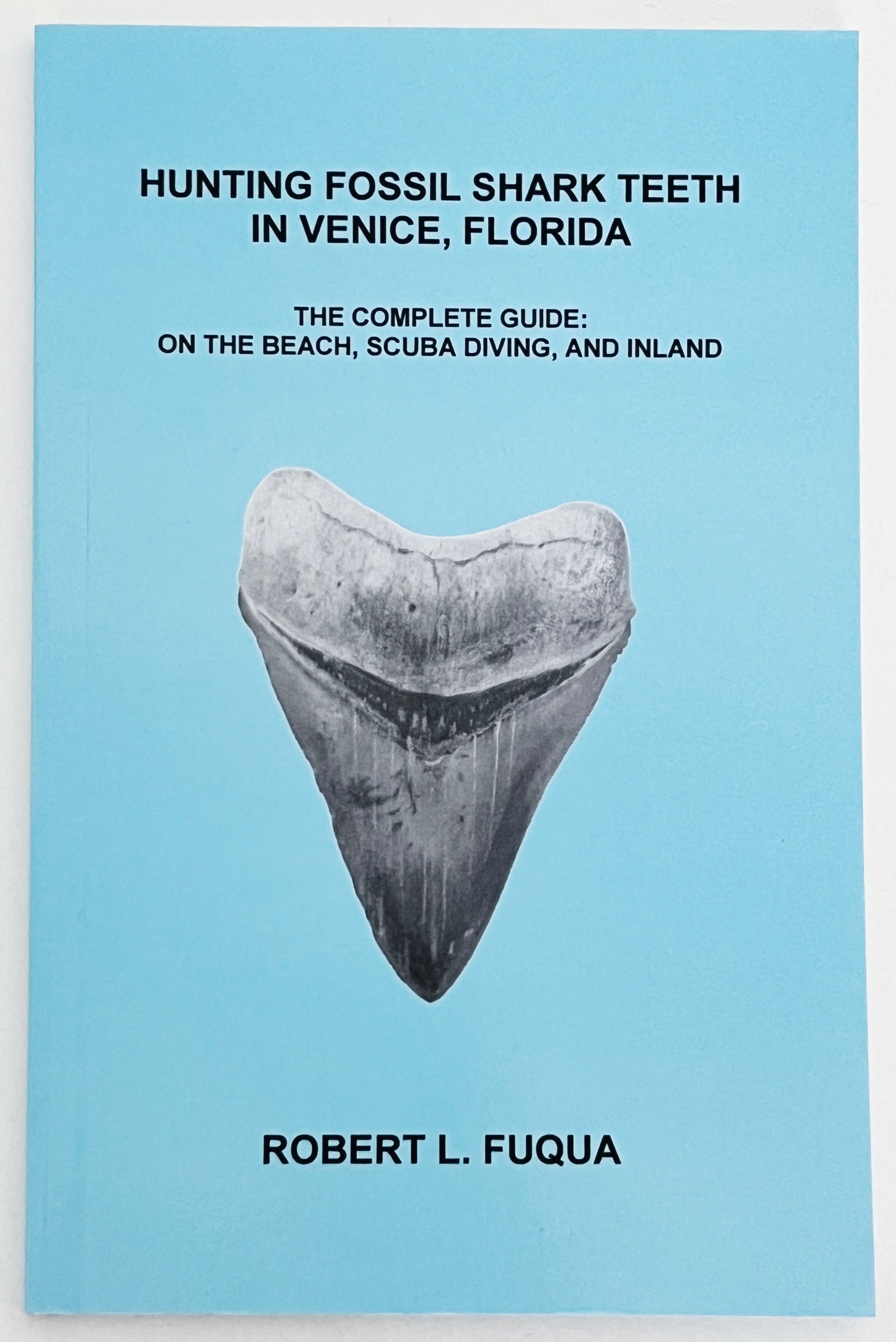 hunting-fossil-shark-teeth-in-venice-florida-book